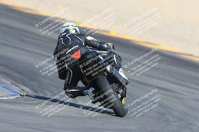 media/Dec-05-2024-Racers Edge (Thu) [[e102e0690b]]/3-B Group/Session 1 Turn 8 Backside/